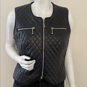 Vintage Bellerive Black Quilted Leather Zip-up Vest w Silver Tone Hardware